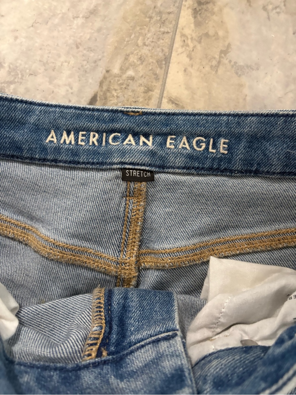 American Eagle Outfitters Curvy Mom Jeans - Picture 4 of 6